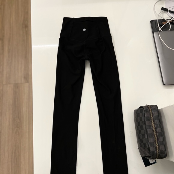 FAST DELIVERY! Women’s Lululemon High-Rise Leggings Camo Black 28” Size 2 - Picture 5 of 7